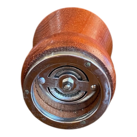 Vintage wooden pepper mill. GVC - Picture 5 of 5